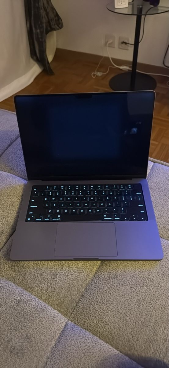 Apple Notebooks: MacBook Pro 14’’ M3 rétro-éclairage HS. Défectueux, – Defekt aus Morges von Abel.