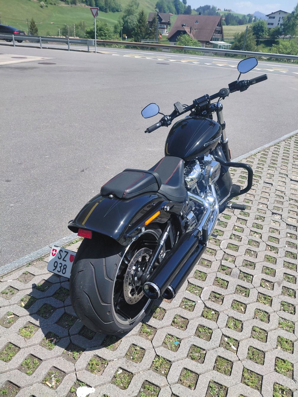 Harley-Davidson Chopper: Harley Davidson FXBRS – Usato da Freienbach venduto da Chrummen 4