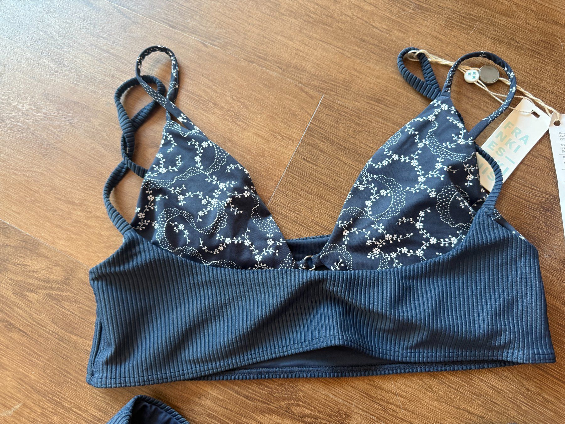 Costumi da bagno & Bikini: New Frankies bikinis bikini - L – Nuovo e nell'imballaggio originale da St-Sulpice VD venduto da juhdu 7