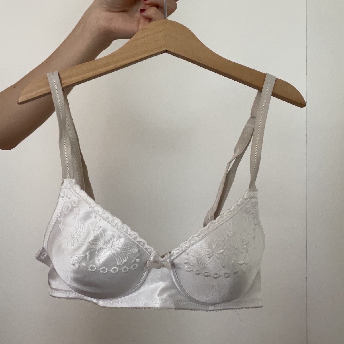Altra biancheria intima: Weisser BH, Grösse 75B – Usato da Baden venduto da Julikoo 2