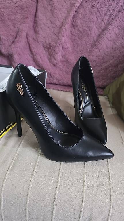 Damenschuhe: Stilettos Buffalo Schwarz Gr. 37 – Neu und originalverpackt aus Ellikon a d Thur von die_sushi 2