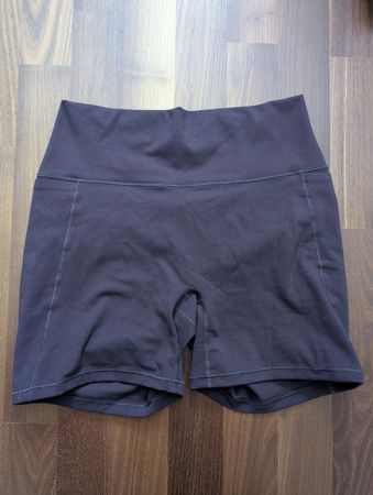 H&M Move SoftMove Sportshorts Gr. L mit 2 Taschen
