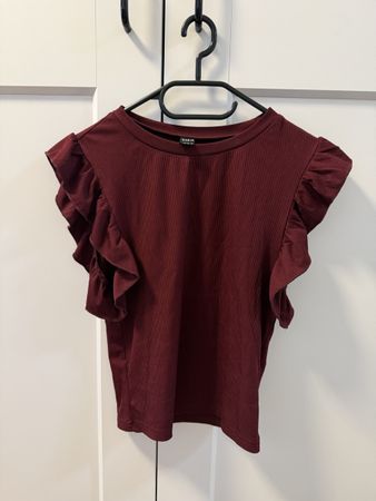 Neuwertiges, bordeauxrotes Rüschen-Top von Shein, Gr. S
