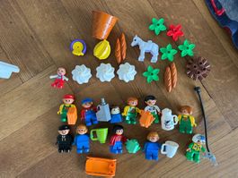 11 Lego Duplo Menschen mit Zubehör
