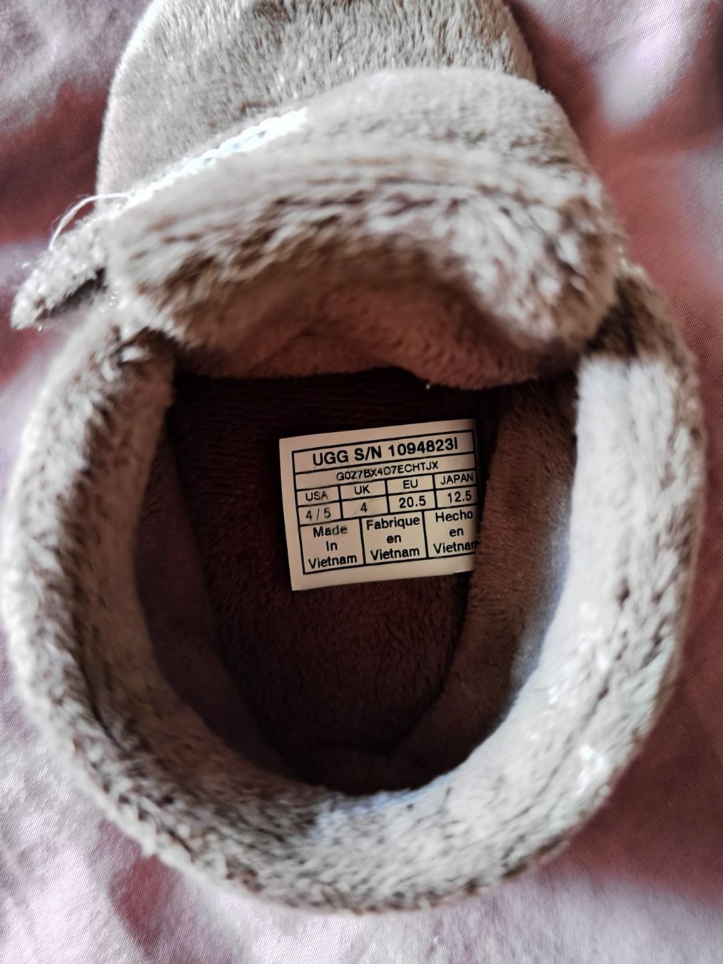 Herrenschuhe: Uggs Babyschuhe Gr. 21 – Gebraucht aus Grüningen von adaja 2