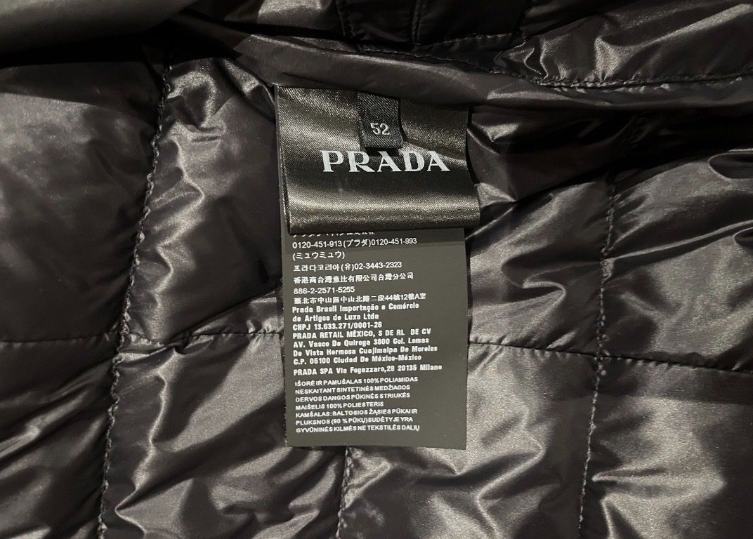 Prada Giacche: PRADA Schwarze Daunenjacke, Grösse 52 – Usato da Zürich venduto da eli_76fw 4
