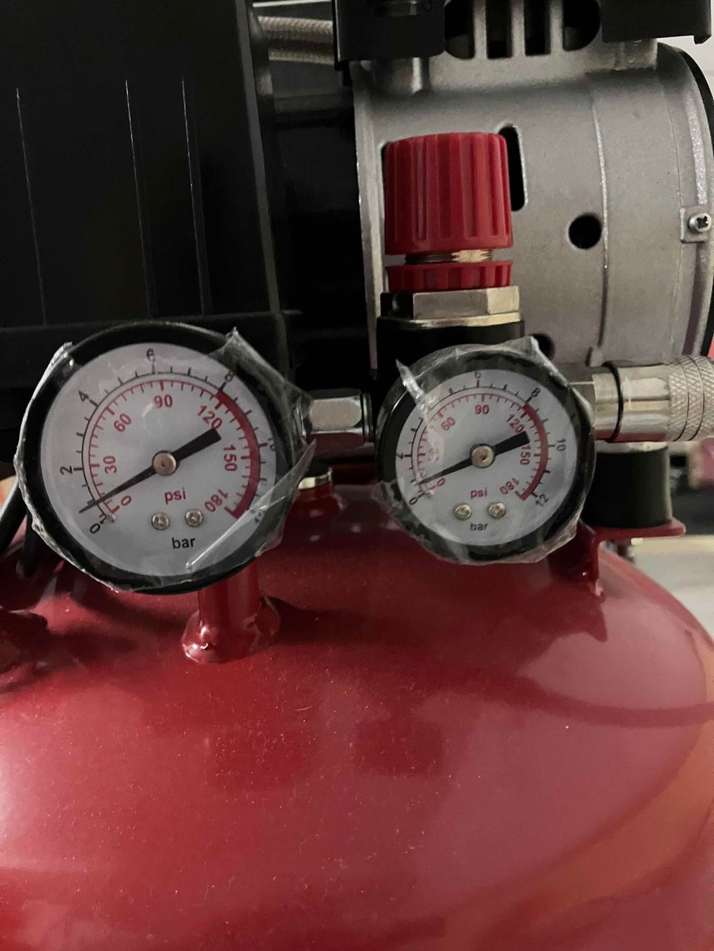 Einhell Compresseurs: Einhell Kompressor TE-AC 24 Silent  & Druckluft-Set 3-tlg. – D'occasion à Rümlang par deniz-78 3