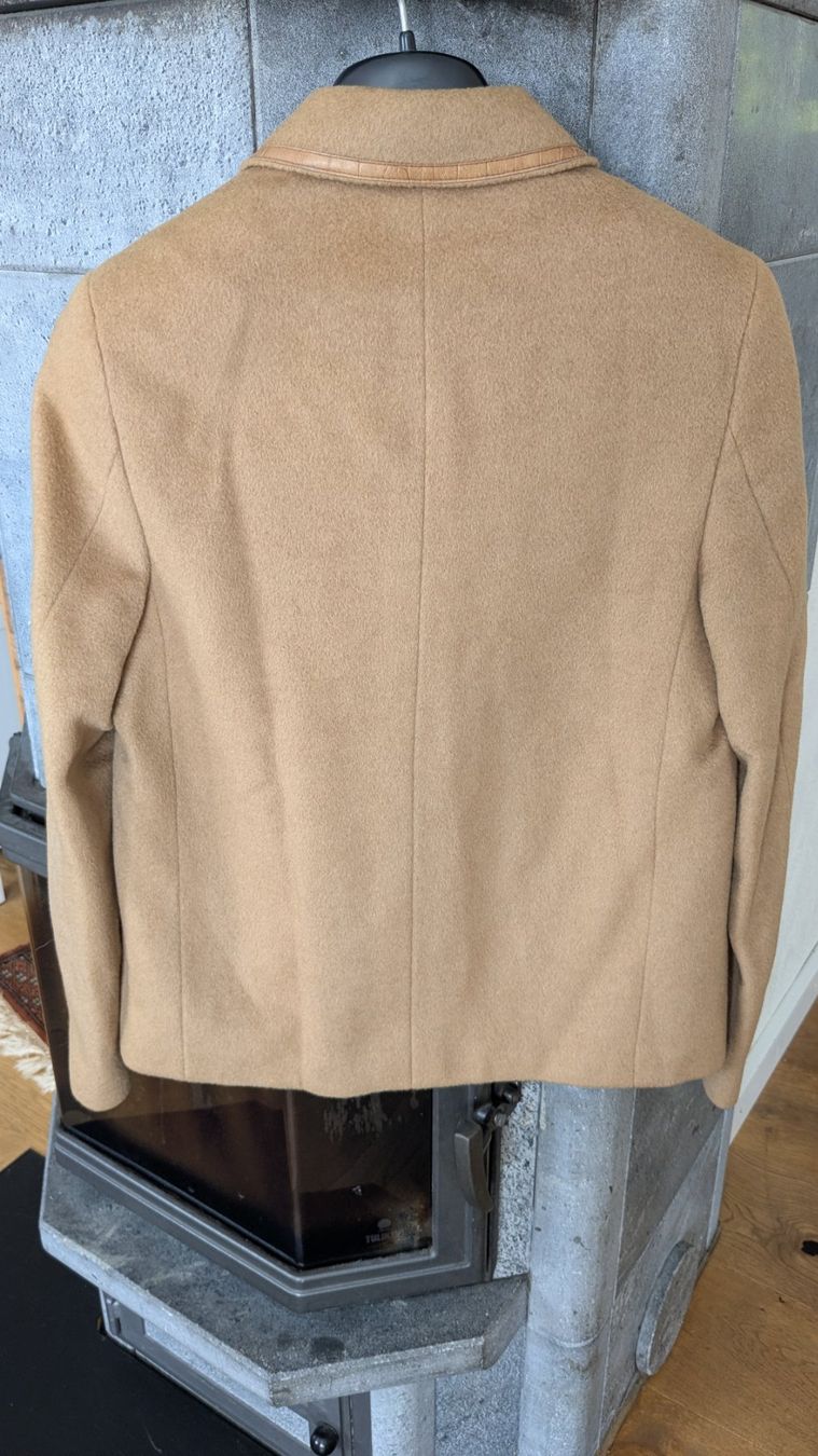 Max Mara Jacken: Blazer/Jacke Max Mara aus Kamelhaar – Gebraucht aus Heerbrugg von Bkoeppel90 2