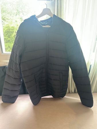 Steppjacke schwarz Kapuze ungetragen