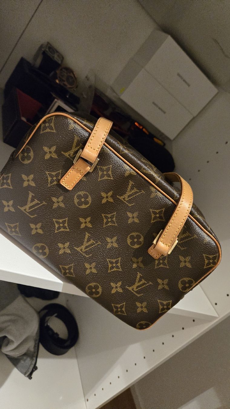 Louis Vuitton Borse: louis vuitton Cité MM – Usato da Lucens venduto da Airiya2 3