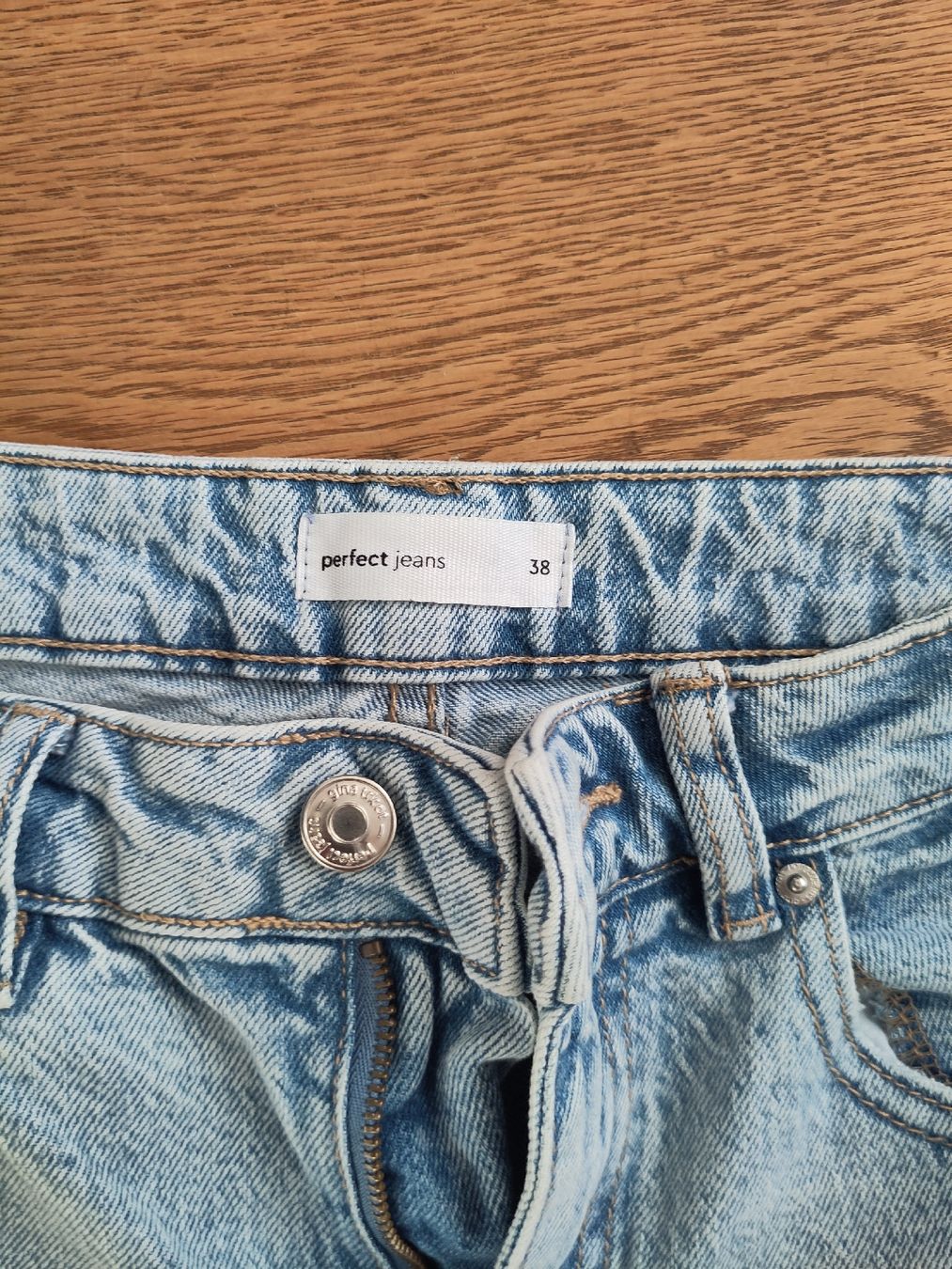 Jeans: schöne helle Jeans Gr. 38 – Gebraucht aus Affoltern am Albis von T.i.d.e 2