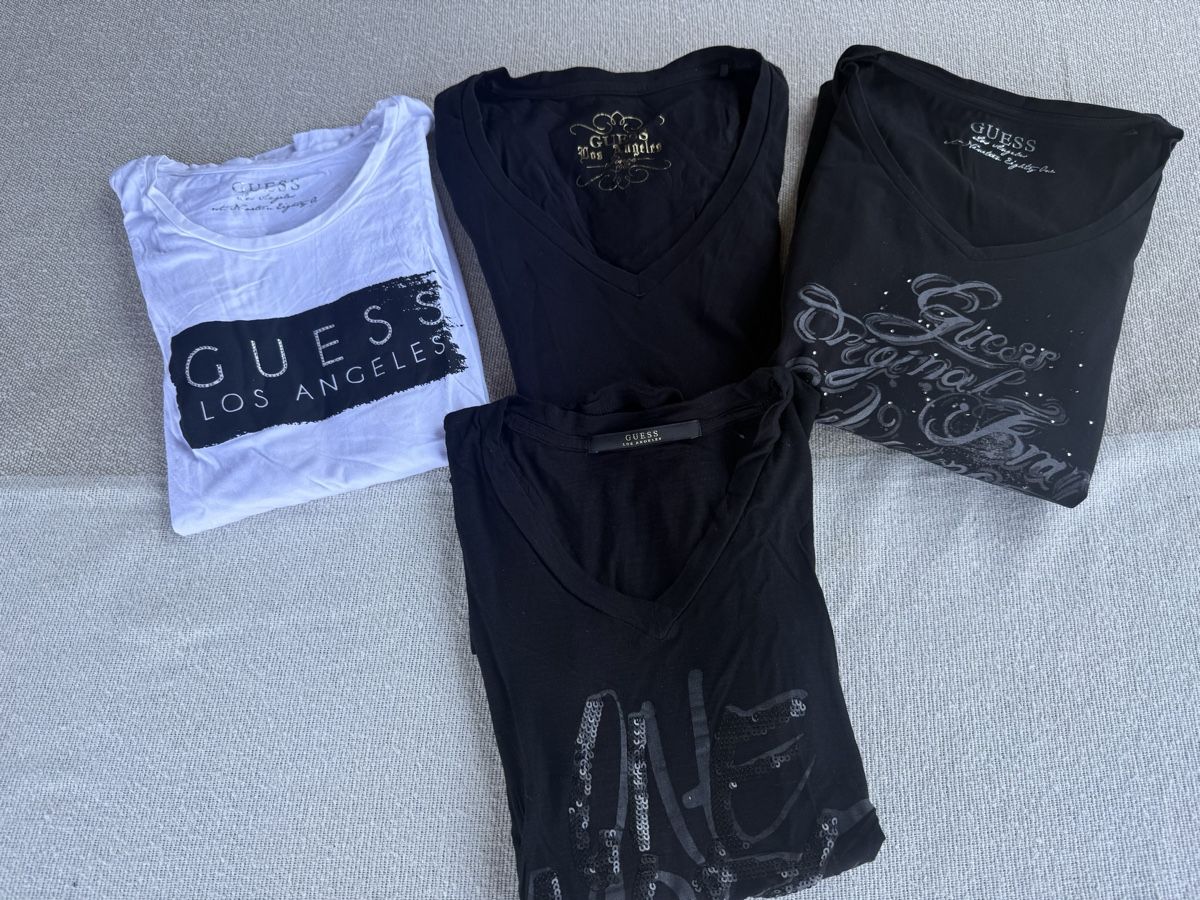 Guess Lots de vêtements: Shirtpaket Guess – D'occasion à Kreuzlingen par nik_d2fj