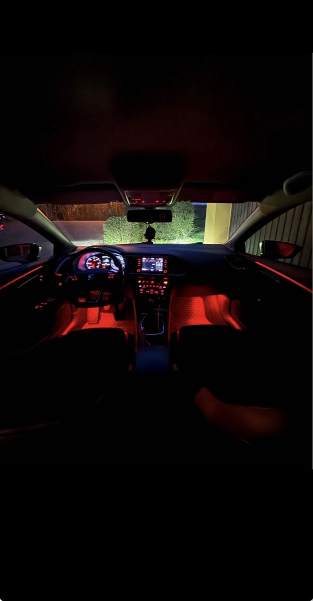 Seat Automobili: Seat Leon FR 2.0TDI – Usato da Niederuzwil venduto da bur_cjj9 7