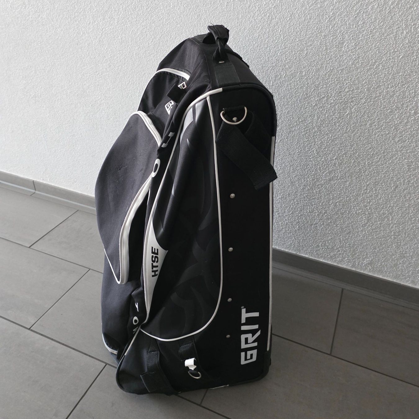 Borse & Zaini: Hockeytasche Tower Grit – Usato da Luzern venduto da Cado12 6