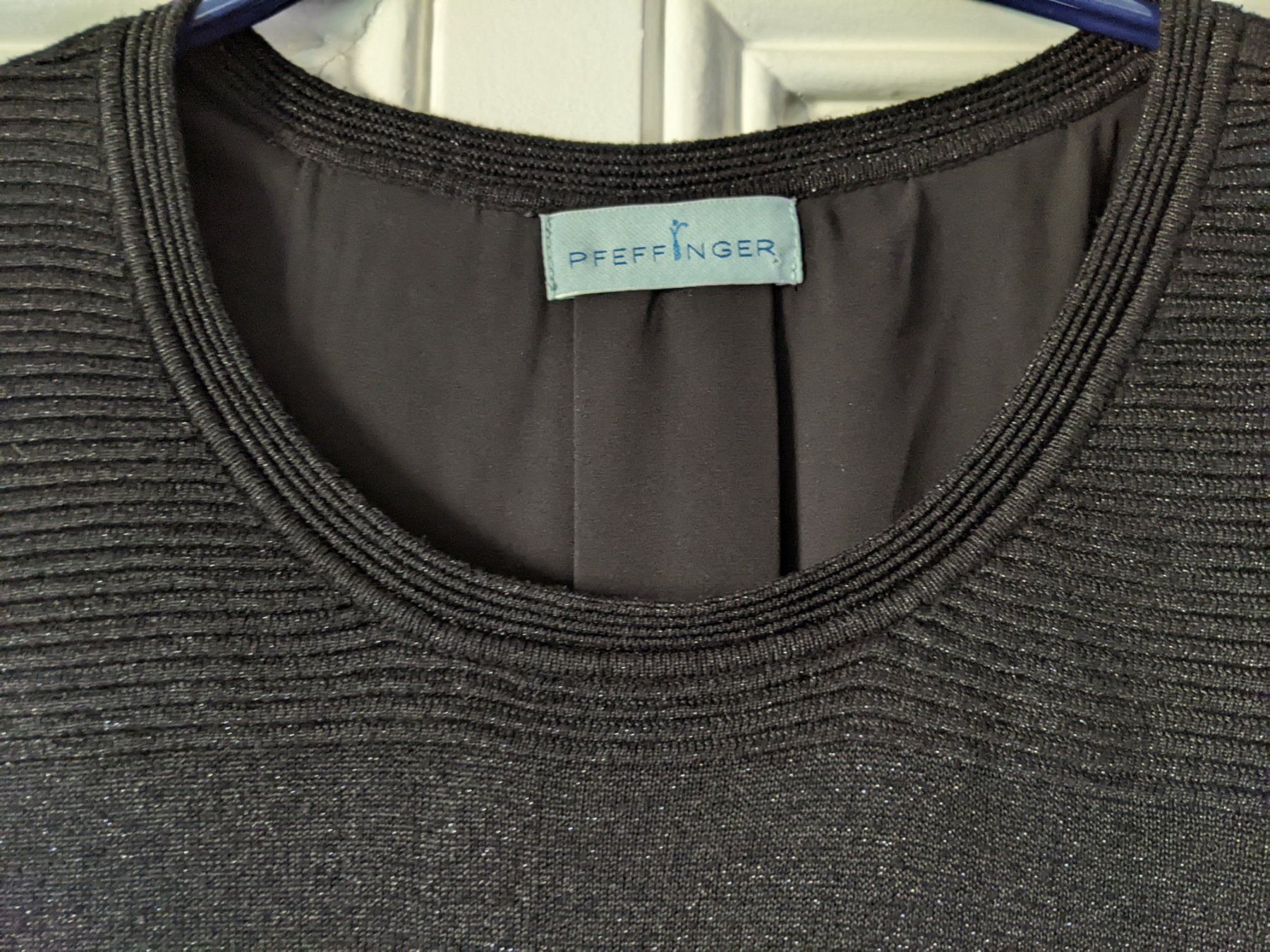 Pullover & Sweatshirts: PFEFFINGER : Pull de soirée fendu dans le dos XL-XXL – Gebraucht aus Petit-Lancy von lilycerise 2