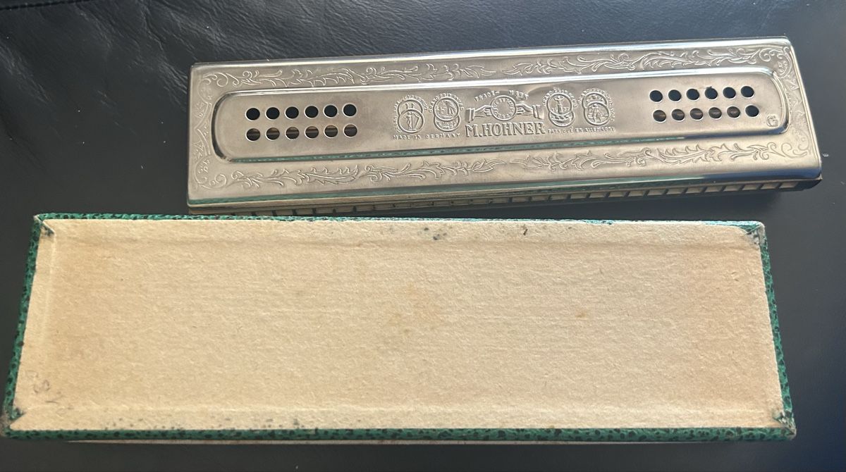 Hohner Musikinstrumente: Hohner Mundharmonika – Gebraucht aus Bülach von larson27 9