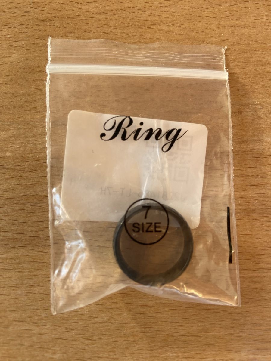 Anelli: Fingerring mit Motorrad-Reifen-Design / Biker-Ring – Nuovo e nell'imballaggio originale da Gross venduto da LakeofSihl 2