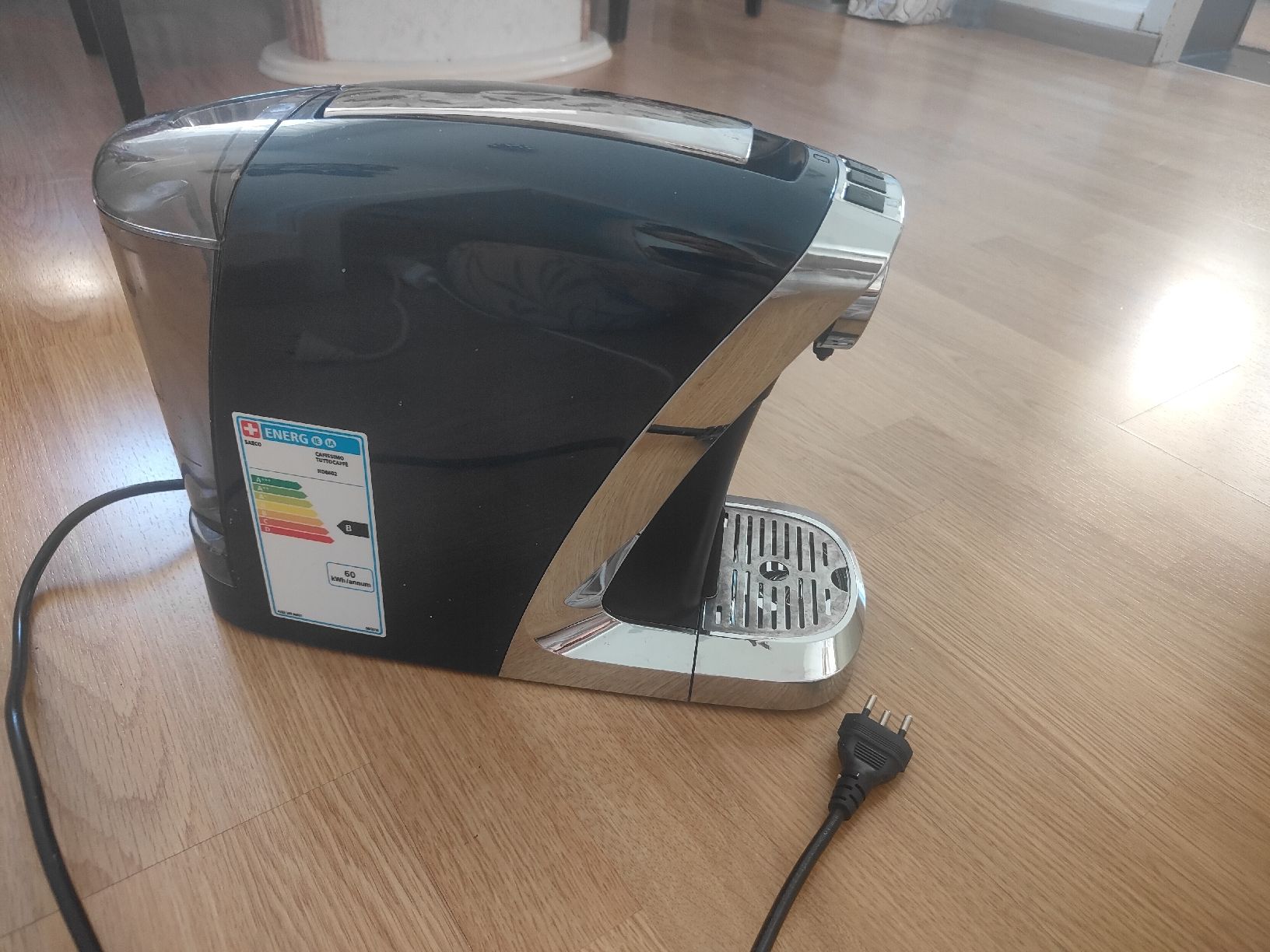 Tchibo Kaffeemaschinen & Espressomaschinen: Machine à café Tchibo Cafissimo bon état – Gebraucht aus Biel/Bienne von Edi5Roli3 3
