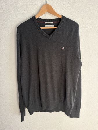 Peak Performance XL (fits L) Pullover