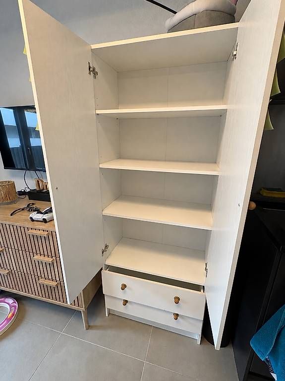 Schränke: Armoire blanche – Gebraucht aus Conthey von arn_bv7m 1