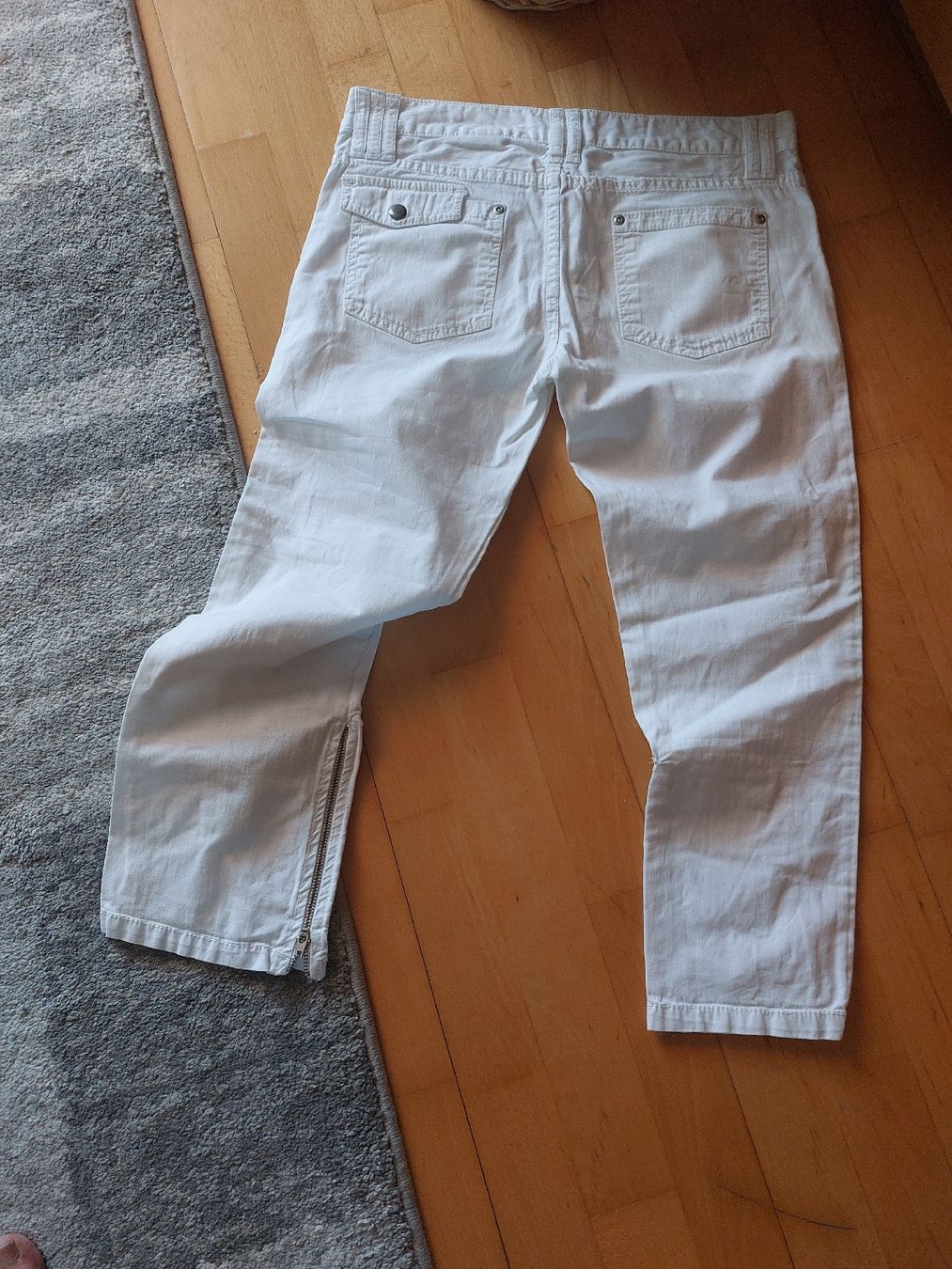 Pantaloni: 3/4 Hose weiss Gr 38 – Usato da Landquart venduto da Cedes 1