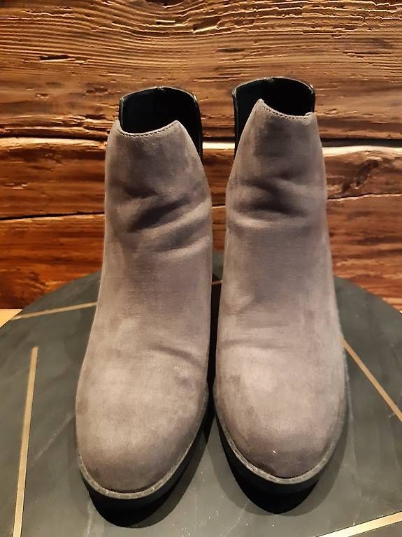 Scarpe da donna: schwarz-graue Ankleboots, Stiefelette mit Absatz, Gr. 41 – Usato da Sommeri venduto da 5eller 1