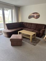 Ecksofa braun mit Hocker, und Holztisch guter Zustand 240cm