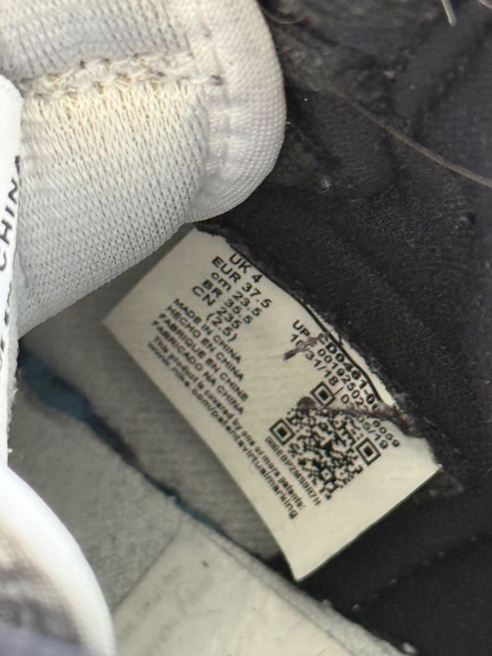 Jordan Scarpe da uomo: Jordan 1 Retro High Sneaker – Usato da Zürich venduto da Larazade 4