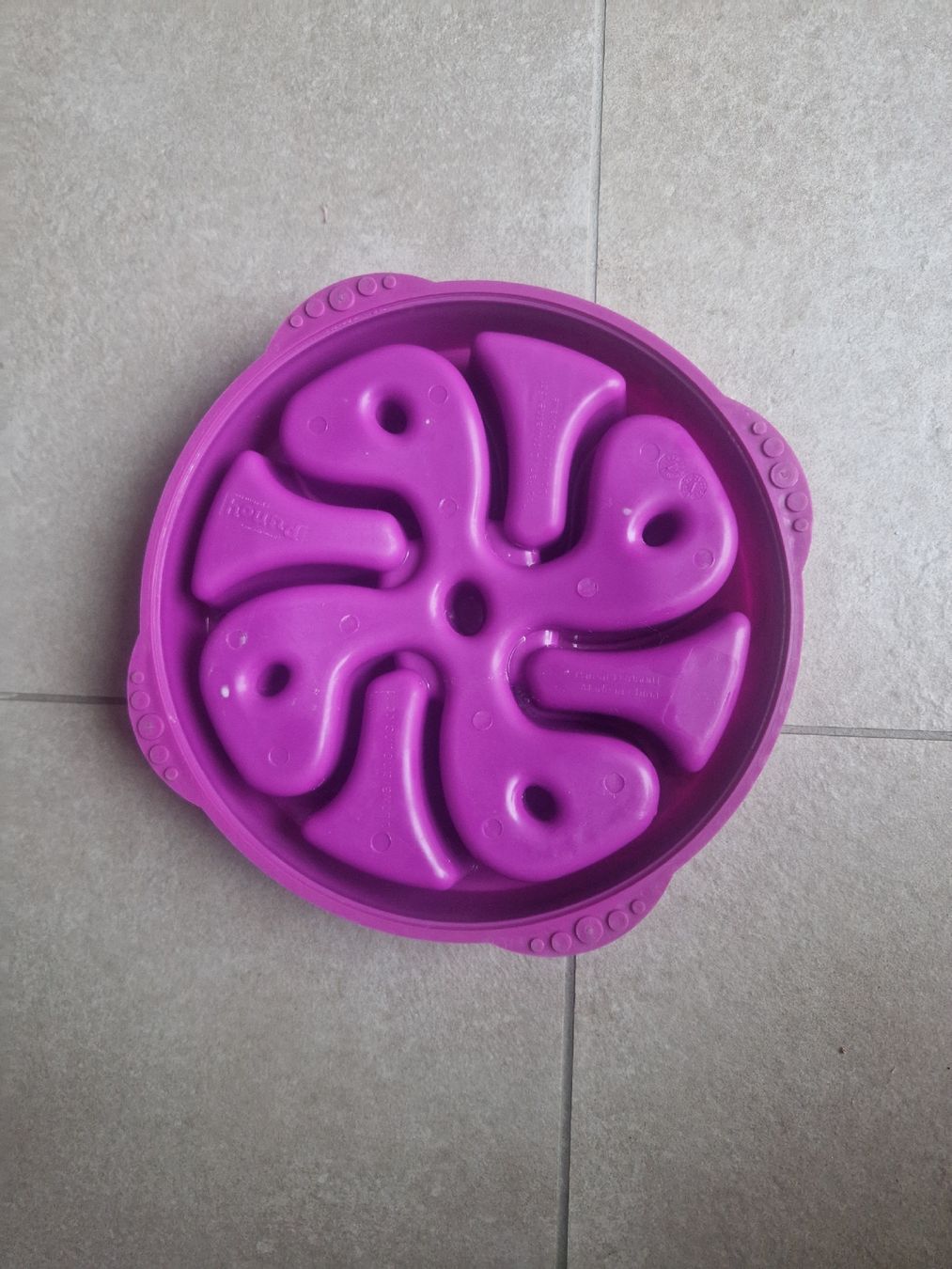 Mangimi: Gamelle neuve pour chien ou chat glouton – Usato da Denges venduto da elo_2zgb 1