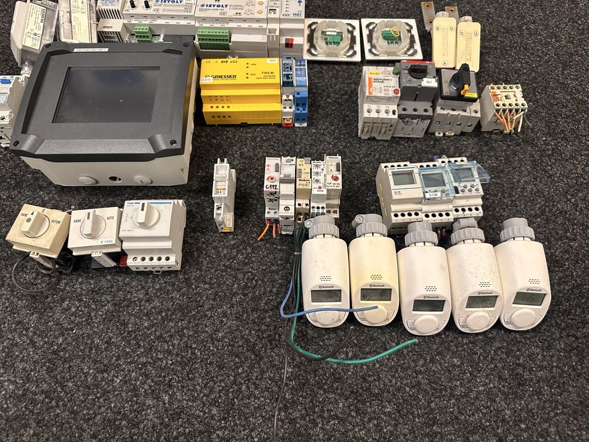 Componenti elettronici: Elektrokomponenten gebraucht – Usato da Bern venduto da db1988 4