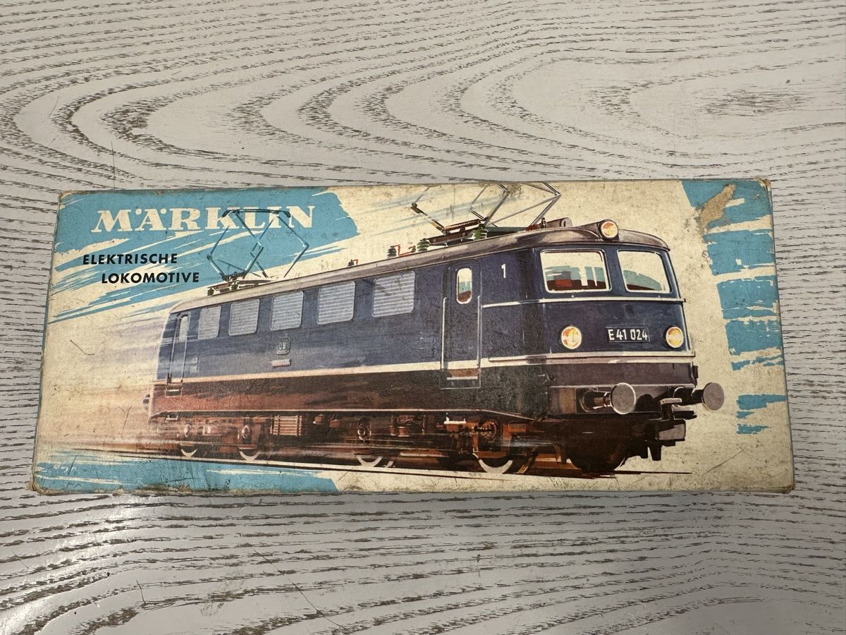 Märklin Modellini di ferrovie: Märklin 3037 DB BR 141 – Usato da Lupsingen venduto da New-Haven 7