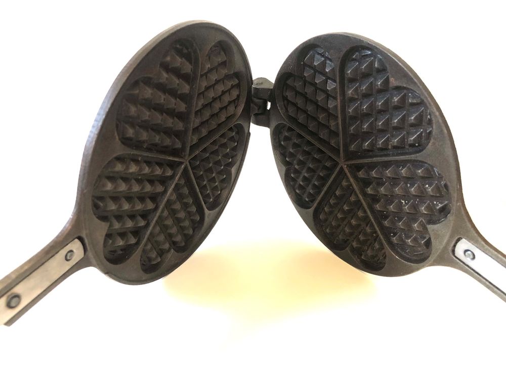 Waffeleisen Aus Gusseisen Herzförmig - 33cm Für Grill, Garten & Küche