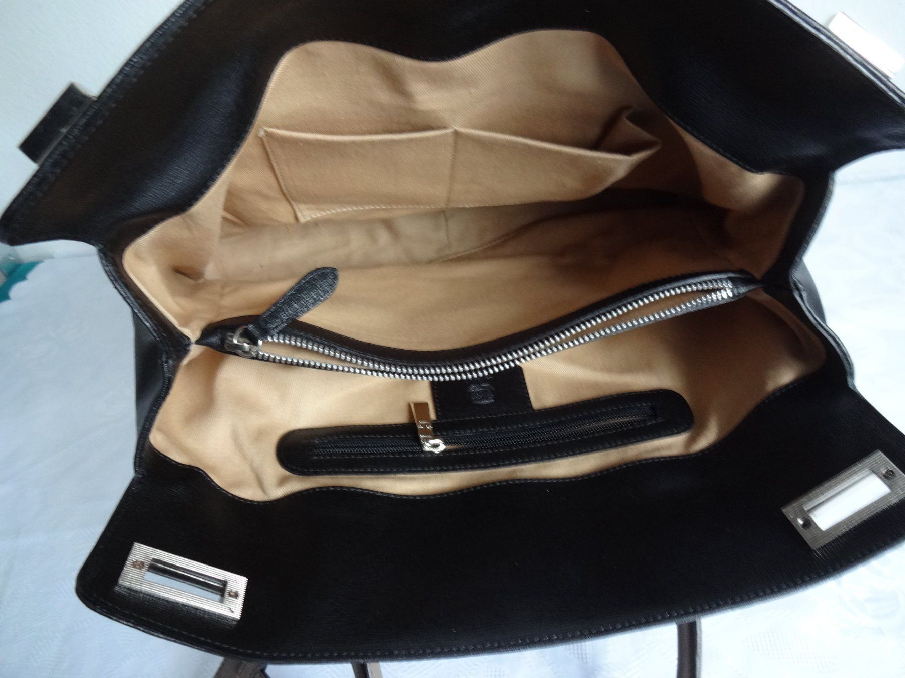Navyboot Borse da donna: ** NAVYBOOT ** Leder Handtasche – Nuovo (secondo la descrizione) da Frauenfeld venduto da Jahy 6