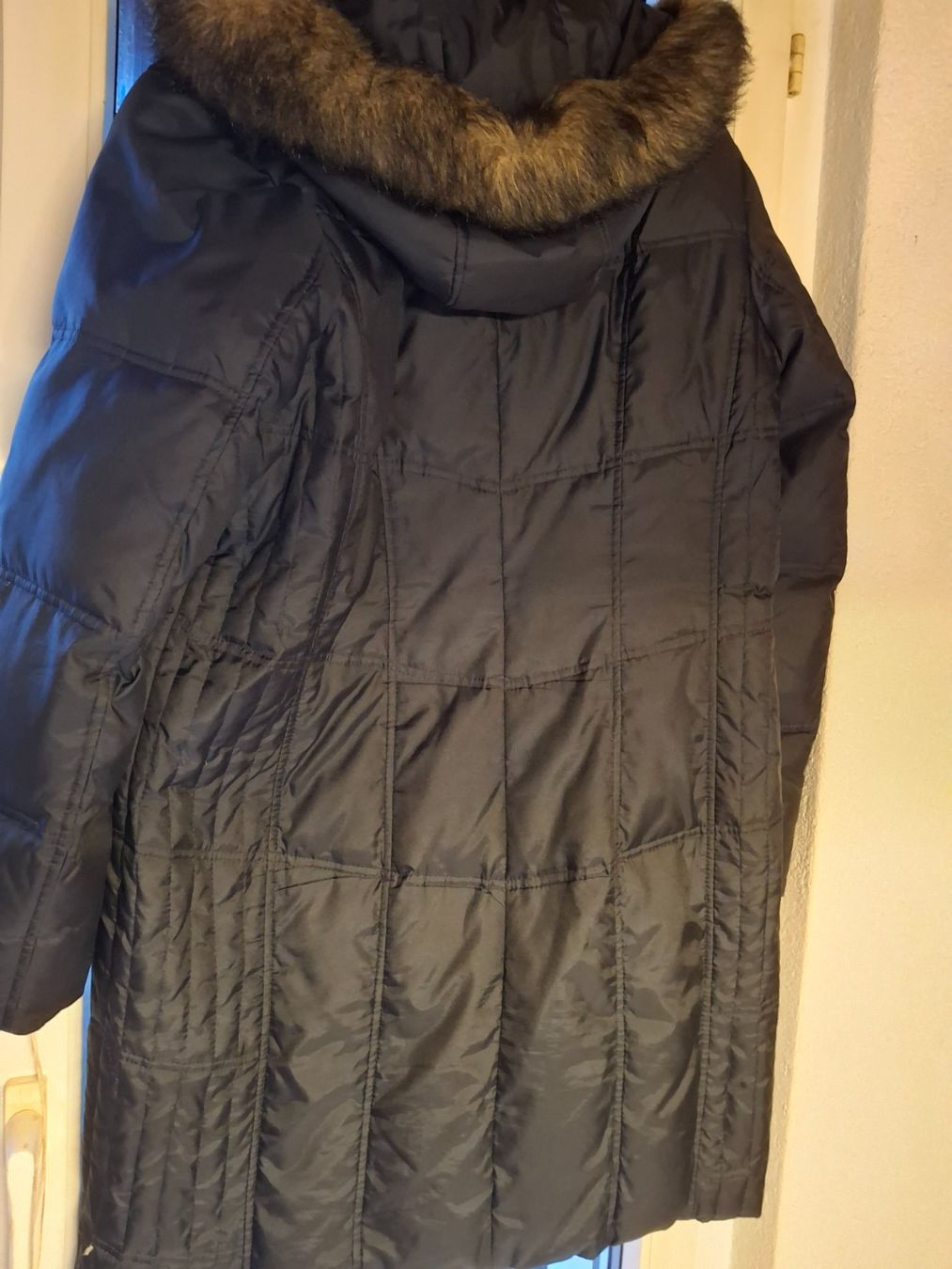 C&A Giacche: Manteau doudoune capuchon taille 44 marque C&A – Usato da Villiers venduto da san_jn5w 1