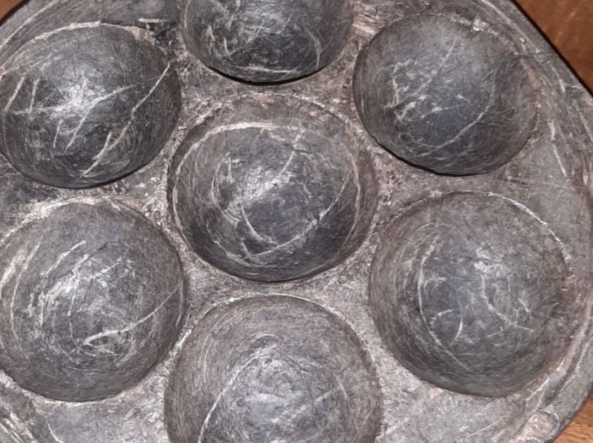 Teglie da forno: Alte Backform Raja Stein tolles Deko teil – Nuovo (secondo la descrizione) da spreitenbach venduto da lumbalplatte 3