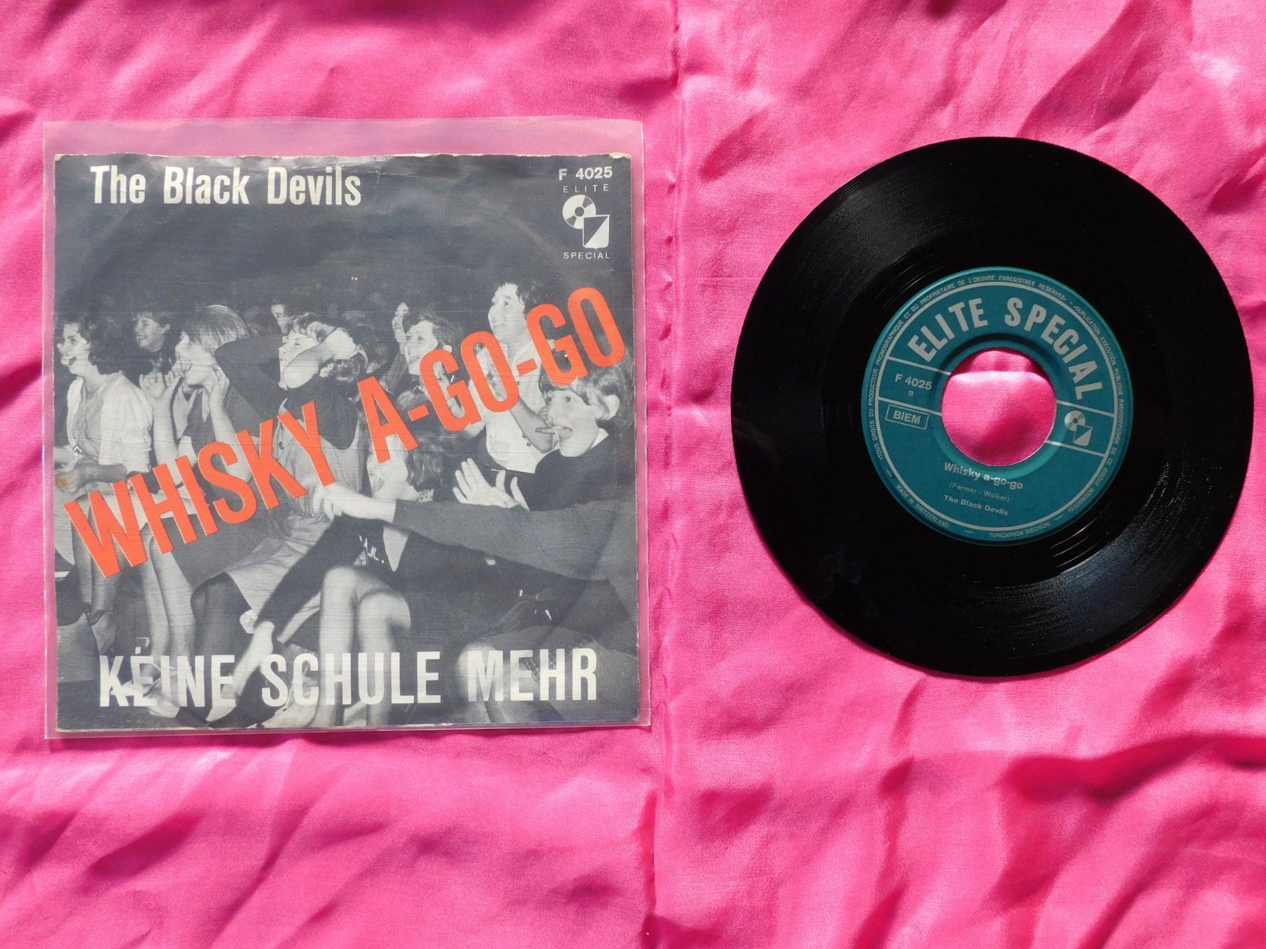 Schallplatten: The Black Devils  ‎– Whisky A-Go-Go – Gebraucht aus Emmenbrücke von lamorak 1