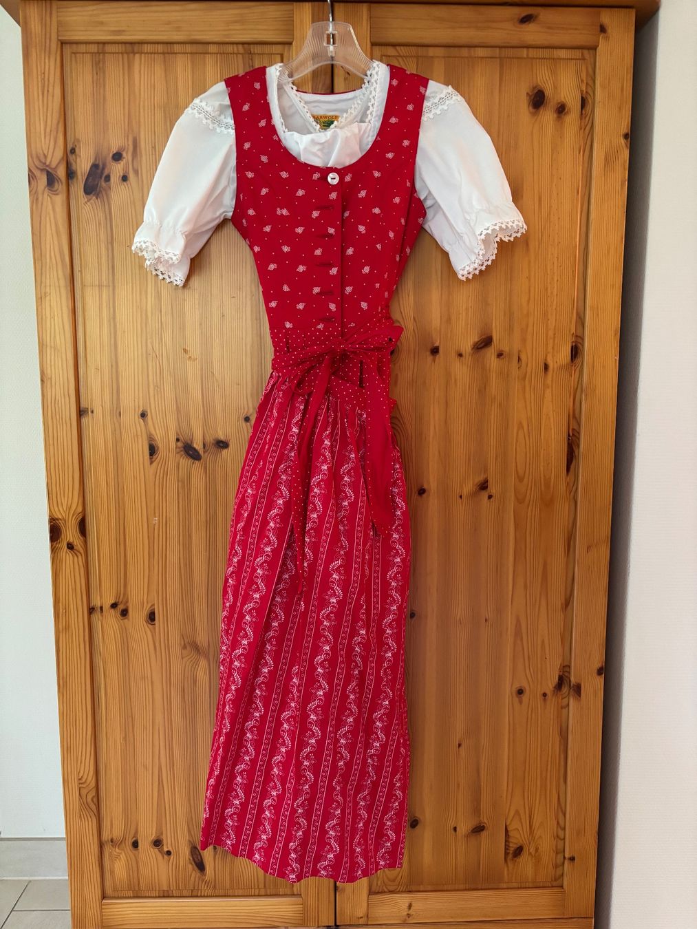 Vestiti & Gonne: Rotes Mädchen-Dirndl mit Tasche, Gr 158 – Usato da Genève venduto da god_nr55 2
