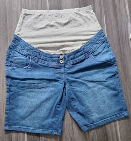 Umstandsshorts geschätzt Gr. 42/44