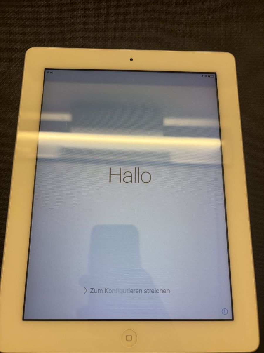Apple Tablet PC: Apple iPad 2 16GB – Gebraucht aus Küsnacht ZH von ira_f8vn
