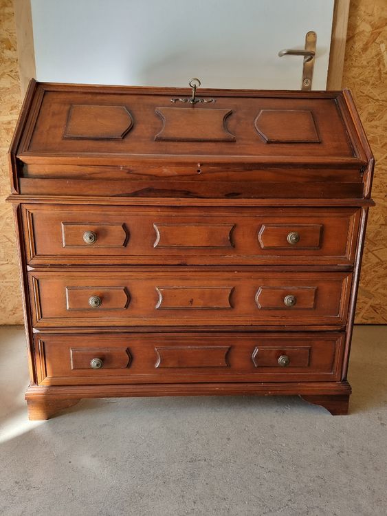 Sekretär aus Holz mit 3 Schubladen ca. 70 Jahre alt. 1
