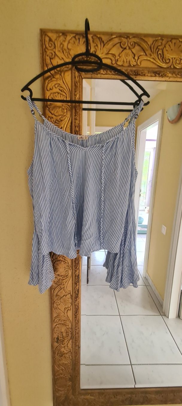 Hollister Tops: Hollister Top – Gebraucht aus Allschwil von Virgo 1
