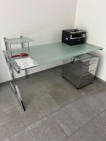 Schreibtisch Glas Metall mit Rollcontainer gebrauchter Zu...