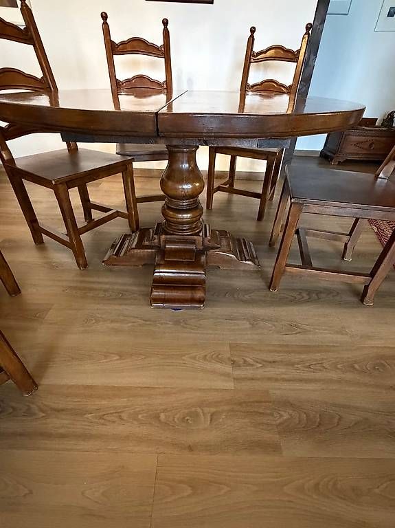 Set de table et chaises: Ensemble table et chaises en chêne massif – D'occasion à Fully par rod_k5jy 3