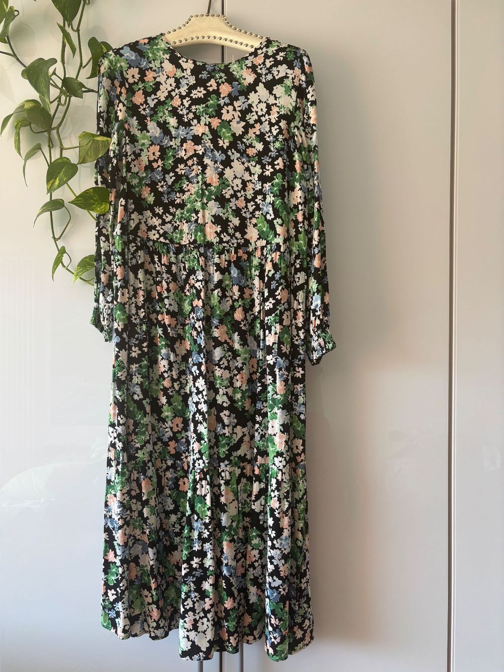 Robes: Maxidress mit Blumenprint – D'occasion à Zürich par missmodernage