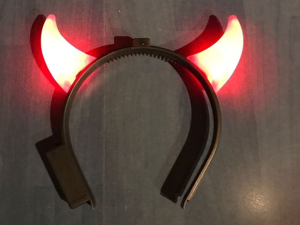 Hörner rot blinkend von AC/DC Konzert in Zürich (Gebraucht) in Süderen ...