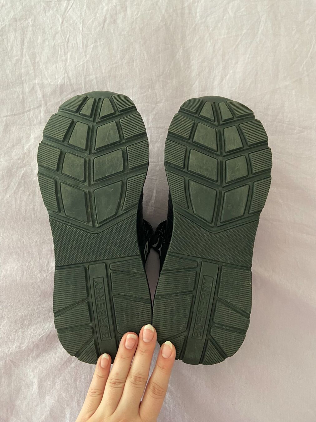 Burberry Scarpe da donna: Burberry Sneakers Nr. 39 – Nuovo (secondo la descrizione) da Othmarsingen venduto da Pandabaerchen 3