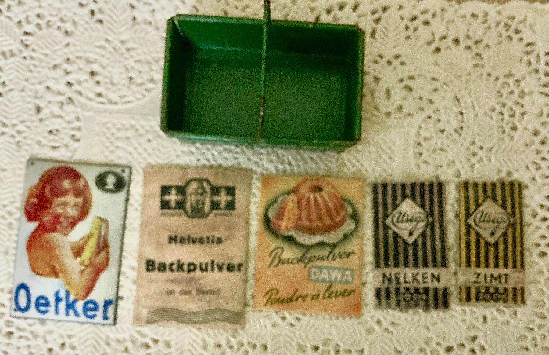 Giocattoli: AUS DEM ALTEN KRÄMERLADEN – Usato da Zell LU venduto da Silvermemory 2