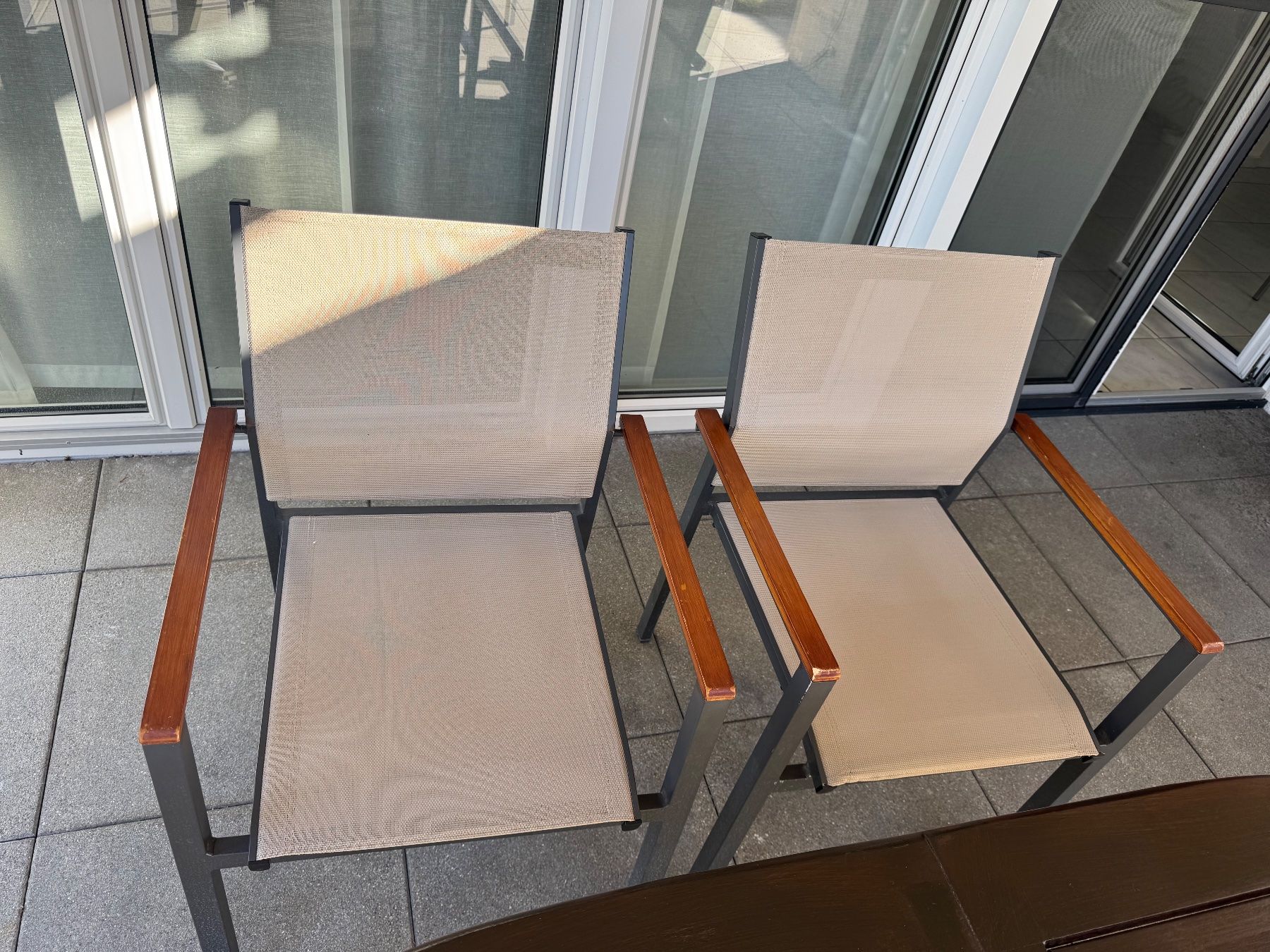 Tischset: Gartentisch-Set mit 4 Stühlen – Gebraucht aus Schwerzenbach von Delta123 7