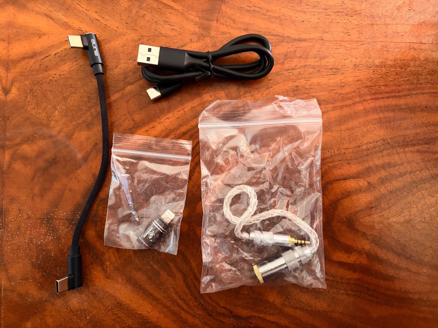 Amplificatori: Aune BU2 mit Display, USB-DAC+Kopfh.verstärker mit Bluetooth – Nuovo (secondo la descrizione) da Solothurn venduto da Blueprint 2