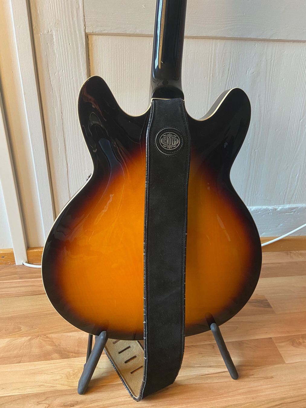 Hagström Musikinstrumente: Hagstrom Viking E-Gitarre Tobacco Sunburst – Neu (gemäss Beschreibung) aus Berg TG von FSeeholzer 2